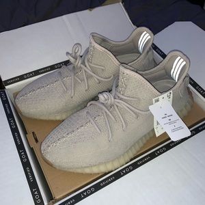 Yeezy sesames V2